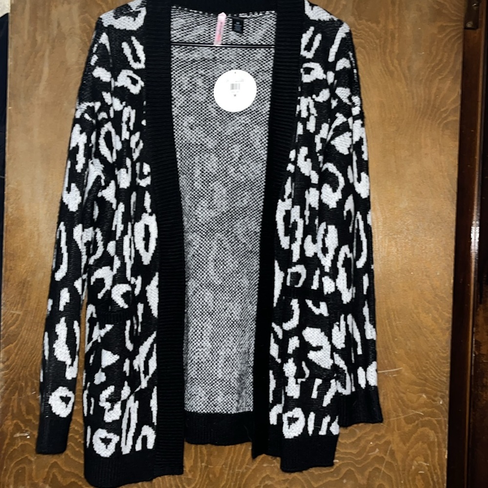 Love By Design Cheetah Sweater